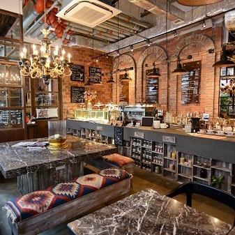 دکوراسیون داخلی کافی شاپ سنتی