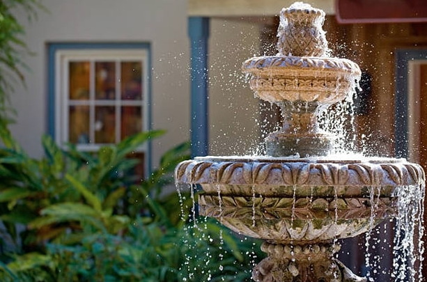 6 نکته مهم و کاربردی برای طراحی آلاچیق و آبنما استخر